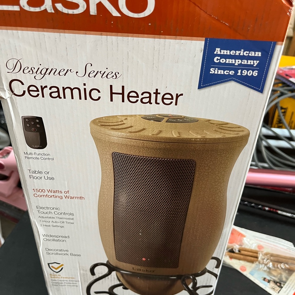 Lasko Designer Series Ceramic Heater